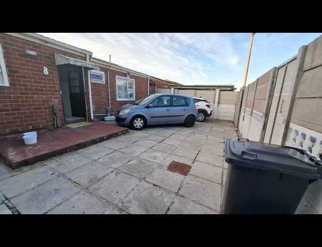 3 BEDROOM HOUSE FOR SALE IN LENTEGEUR